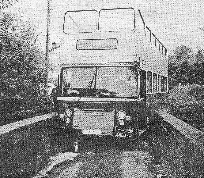 2904 (OXI 514) crashed on Narrow Bridge